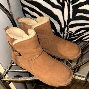 NWOT bearpaw cow suede wool inside warm with side buckle so cute new size 11